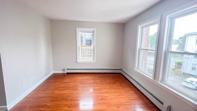 Interior Photo - 295 Franklin Ave / Nazca Apartments LLC