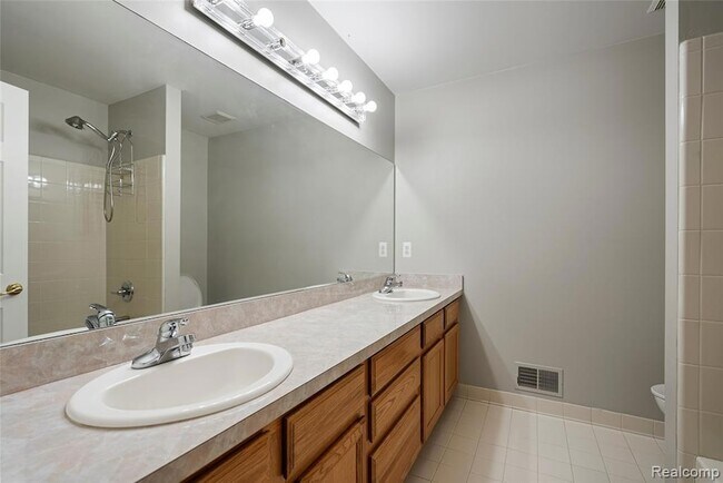 Building Photo - 50353 Livingston Dr