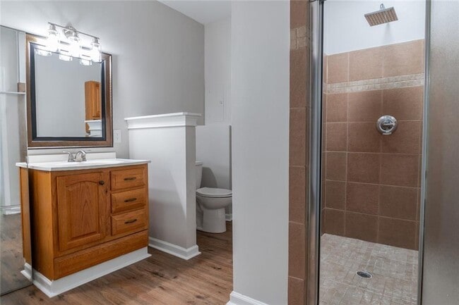 Building Photo - 3599 Lower Roswell Rd