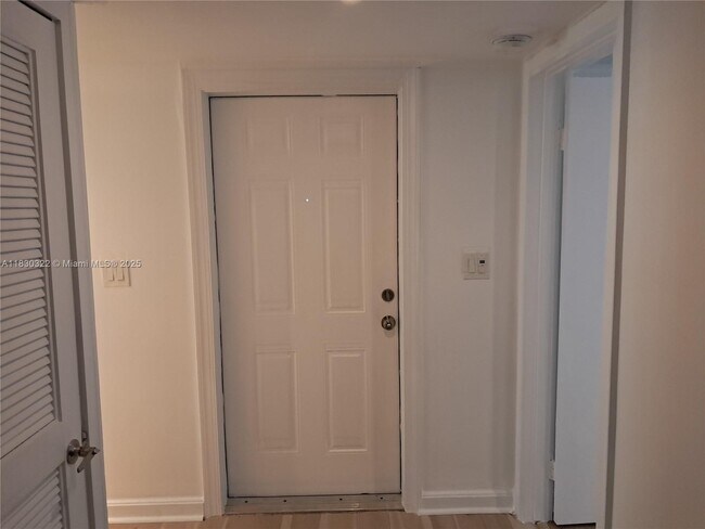 Building Photo - 3559 Magellan Cir