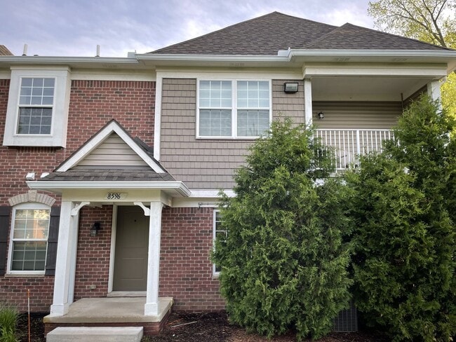 Building Photo - Shelby Township-2 Bedrooms, 2-Baths, Attached garage. Immediate possession!