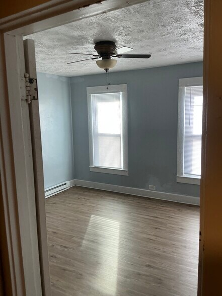 Building Photo - 1524 N E St