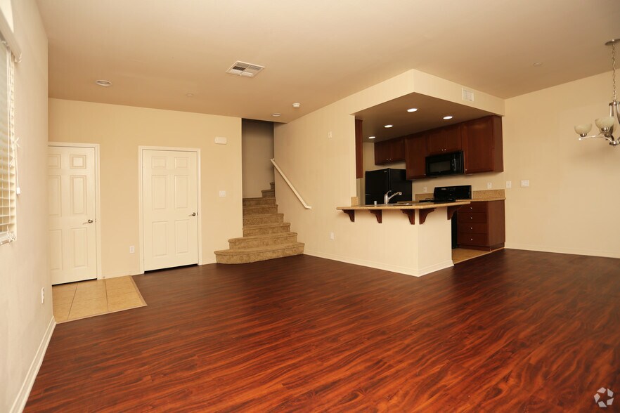 Villas at The Park Camarillo, CA Apartment Finder