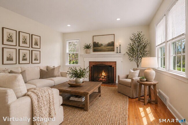 Building Photo - 32 Crescent Dr