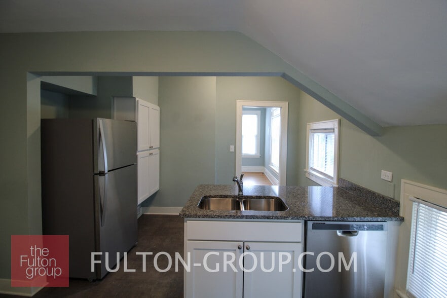 Building Photo - 710 Morris Ave SE