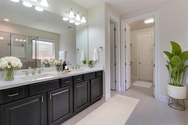 Building Photo - 3009 Silvergrass Cv
