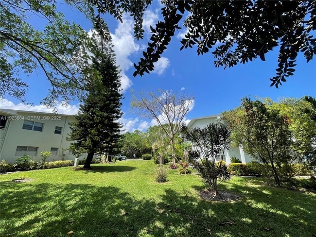 Building Photo - 119 Tilford F