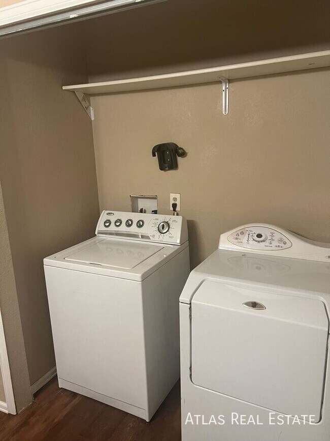 Building Photo - 236 W Iowa Ave