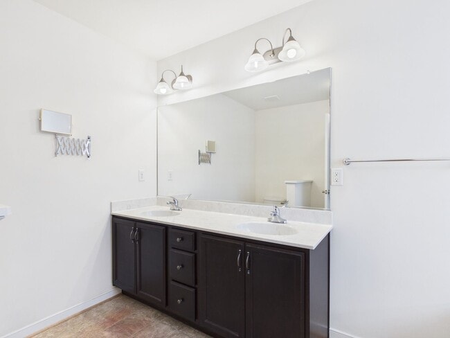Building Photo - 3015 Chislet Dr