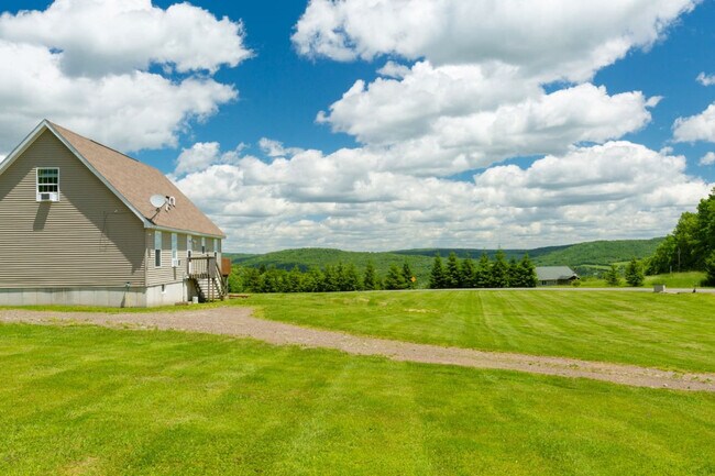 Building Photo - 2109 Dunk Hill Rd