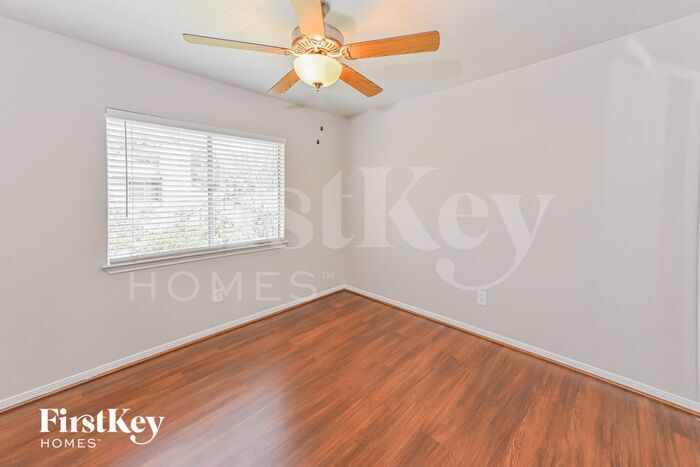 Building Photo - 8571 Spring Green Dr