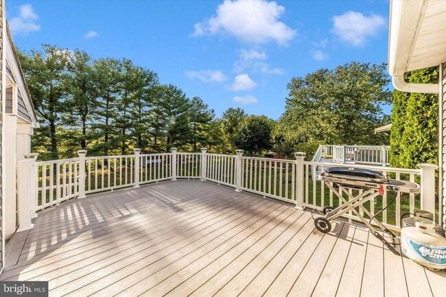 Primary Photo - 105 Ridge Ave