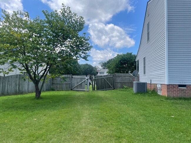 Building Photo - 4433 Hungary Glen Terrace