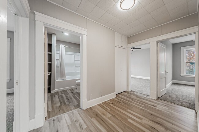 Building Photo - 841-841 Allison Ave