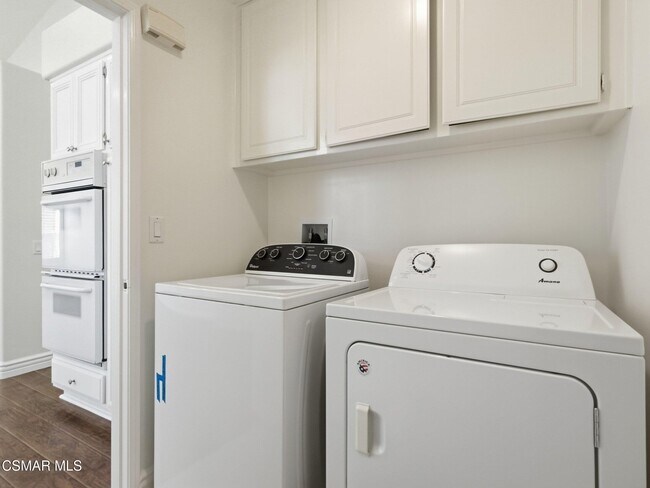 Building Photo - 1698 Ramona Dr