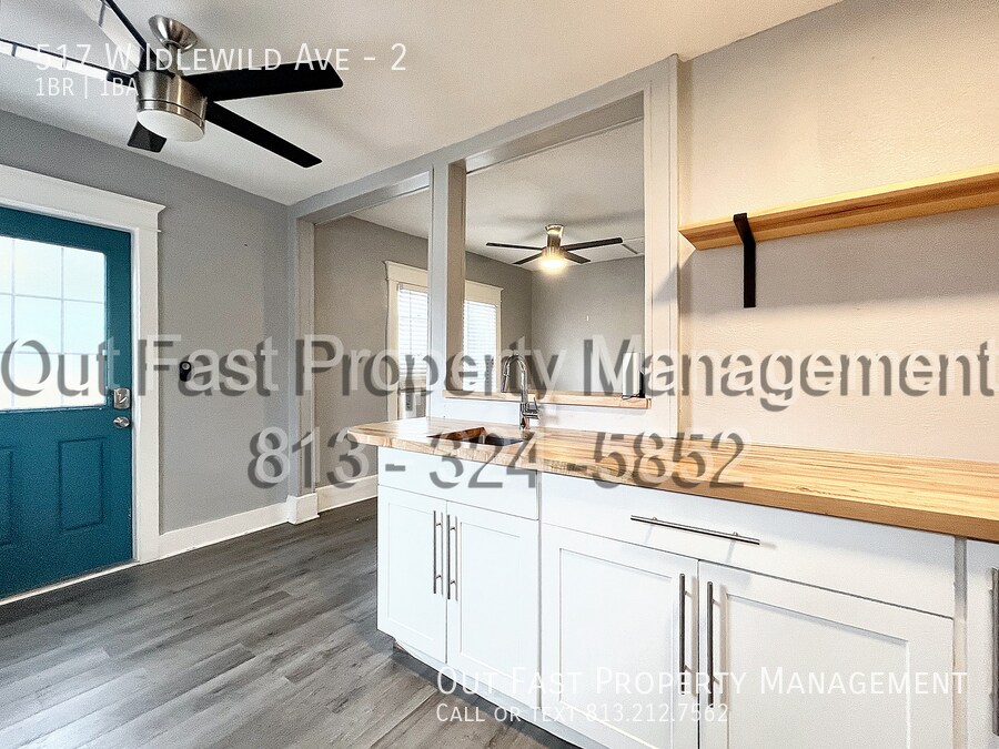 Building Photo - 517 W Idlewild Ave