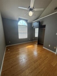 Building Photo - 303 Settlers Park Dr