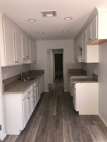 Building Photo - Peaceful, Quiet and Bright - Recently Remodeled 2/2 in Talmadge