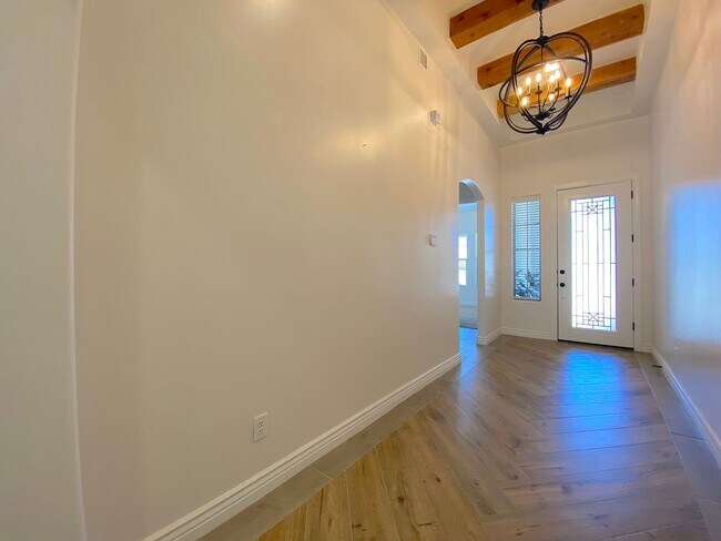 Building Photo - West El Paso Cimarron Neighborhood Stunning 4 bed/2.5bath