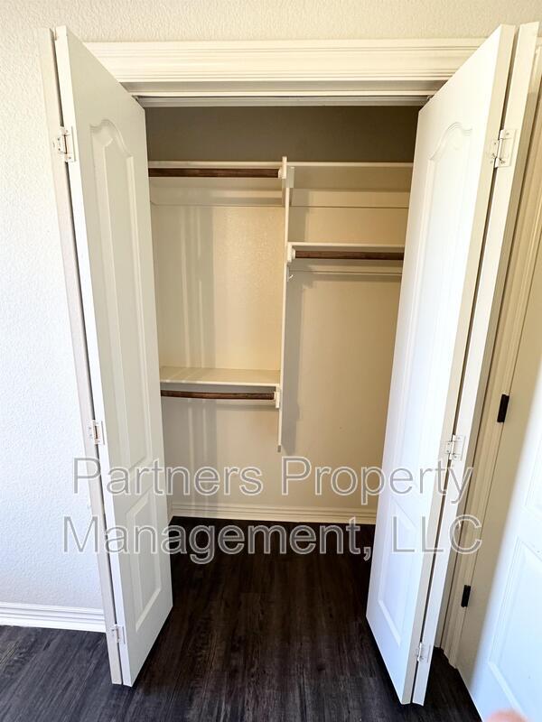 Building Photo - 2673 N Miranda St