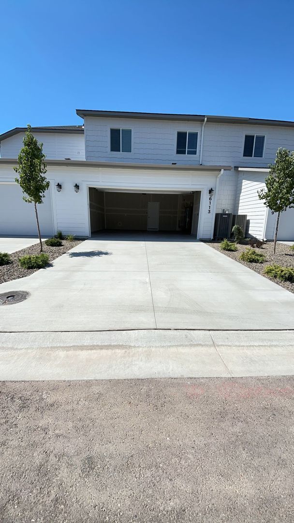Building Photo - Roe Street Townhomes