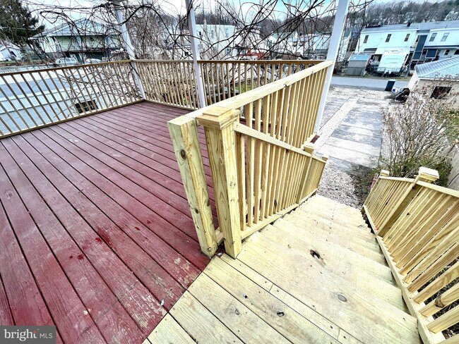 Building Photo - 145 N Nice St