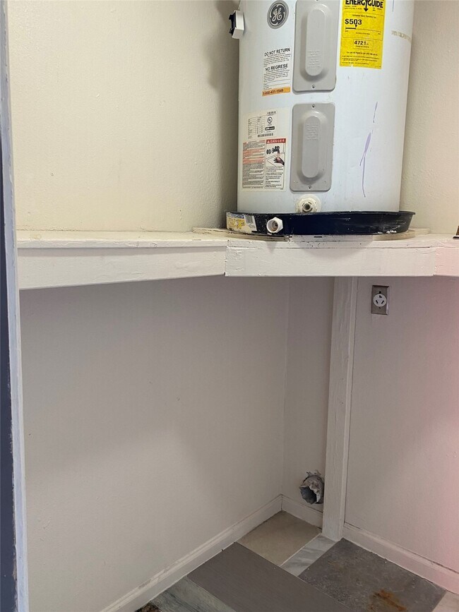 Building Photo - 7200 T C Jester Blvd