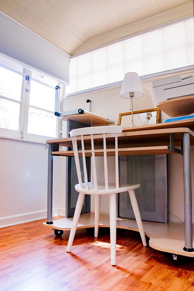 2nd home office off Primary bedroom - 2005 N Beachwood Dr