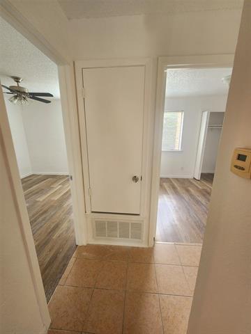 Building Photo - 506 E Denton Dr