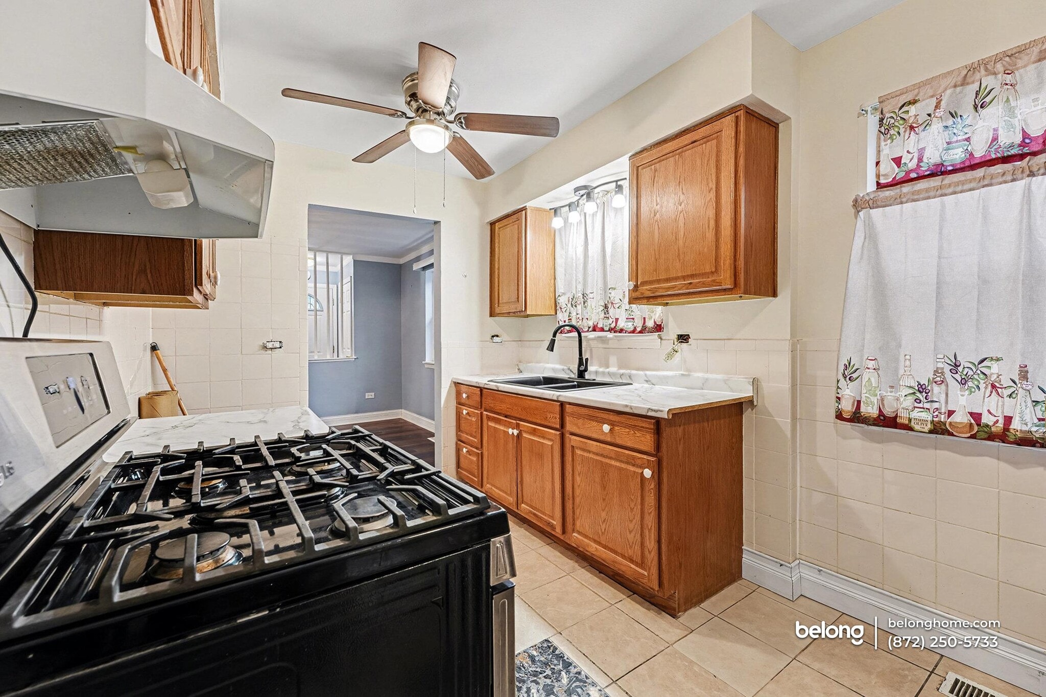 Building Photo - 1138 W 115th St