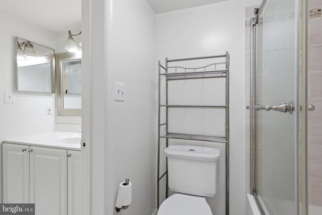 Building Photo - 9504 Dunbrook Ct