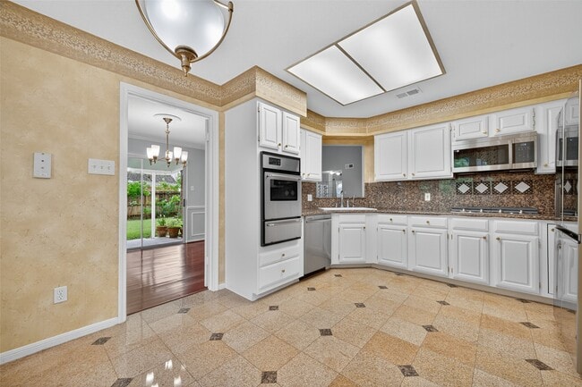 Building Photo - 2803 Randons Bell Dr