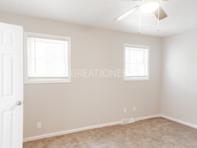 Building Photo - NOW OFFERING HALF OFF THE FIRST FULL MONTH...