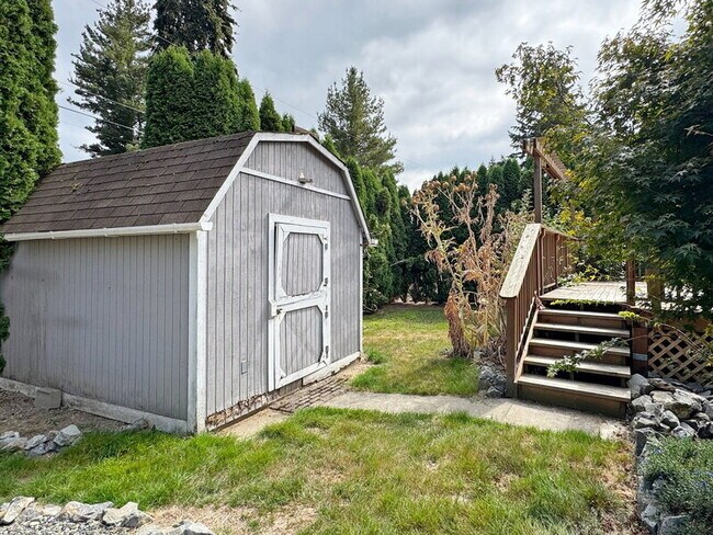 Building Photo - 23557 24th Ave W