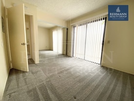 Building Photo - 4177 Iowa St
