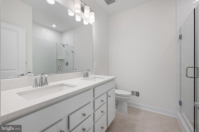 Building Photo - 210 Sundrop Ln