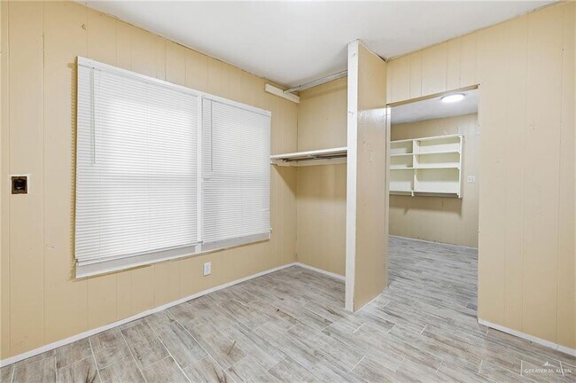 Building Photo - 11 N 20th St