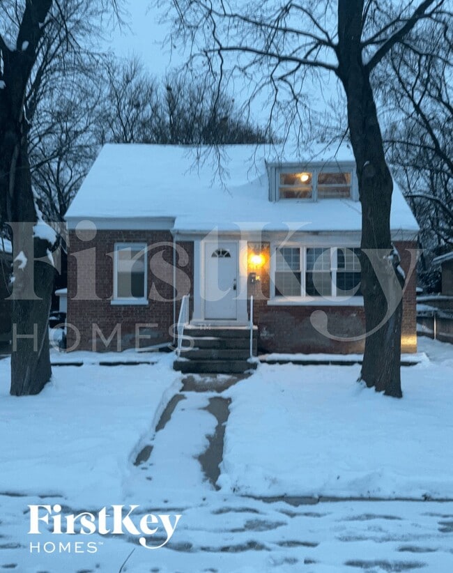 Building Photo - 236 E 142nd St