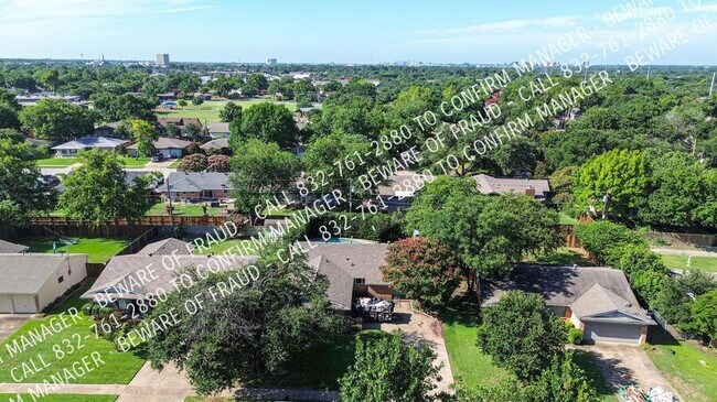 Building Photo - 525 Salem Dr