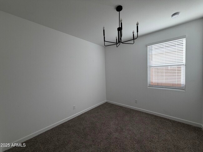 Building Photo - 40060 W Hillman Dr