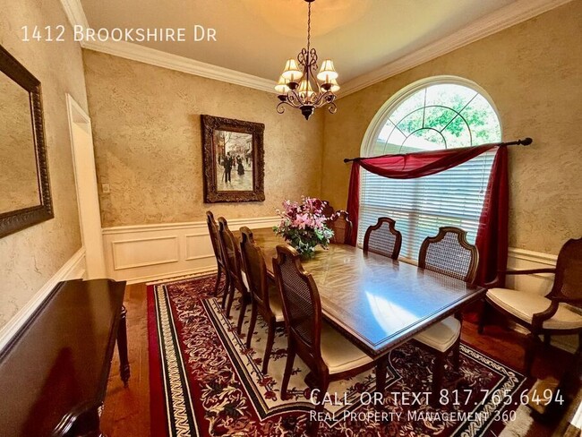 Building Photo - 1412 Brookshire Dr