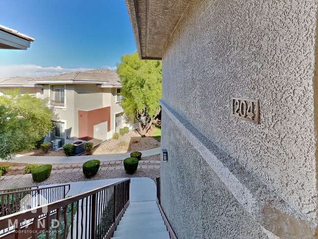 Building Photo - 900 Domnus Ln