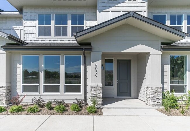 Building Photo - Roe Street Townhomes