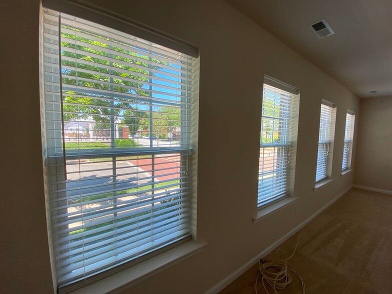 1st Floor Suite with Full Bath - 501 Geese Lndg