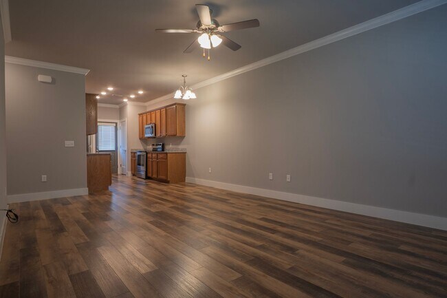 Building Photo - 3-bedroom, 2-bathroom home located in the beautiful Pea Ridge, A