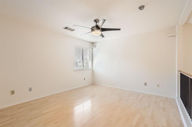 Building Photo - 3001 Rainy River Dr