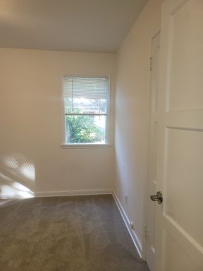 Building Photo - 3416 NE 80th St