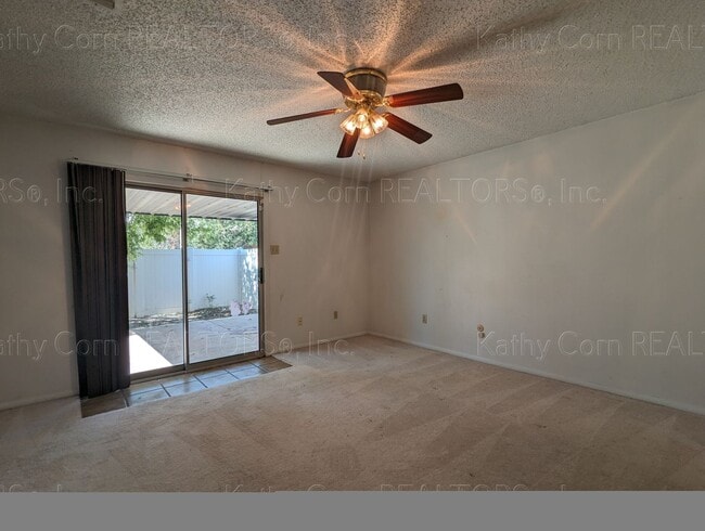 Building Photo - Two Bedroom Home