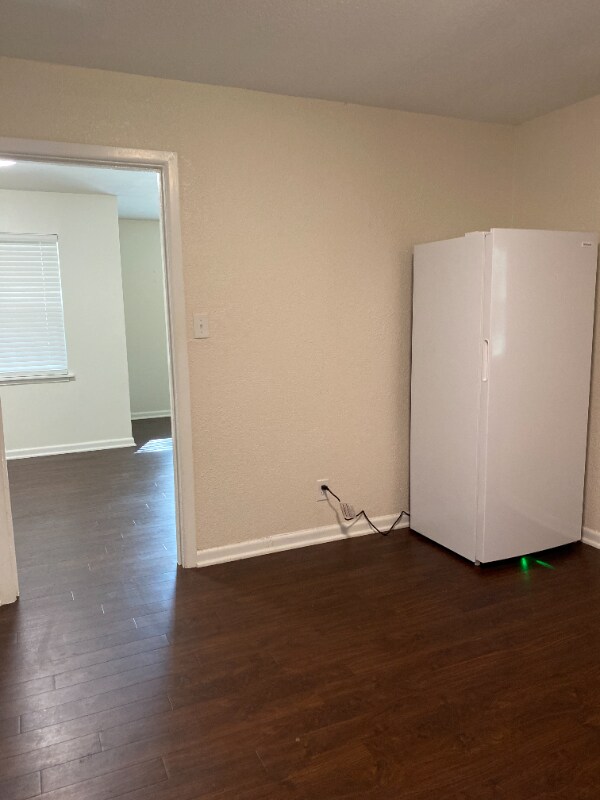 Building Photo - 3921 Sabine Ave