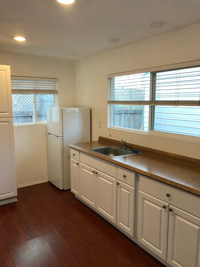 Building Photo - 3429 Bernal Ave